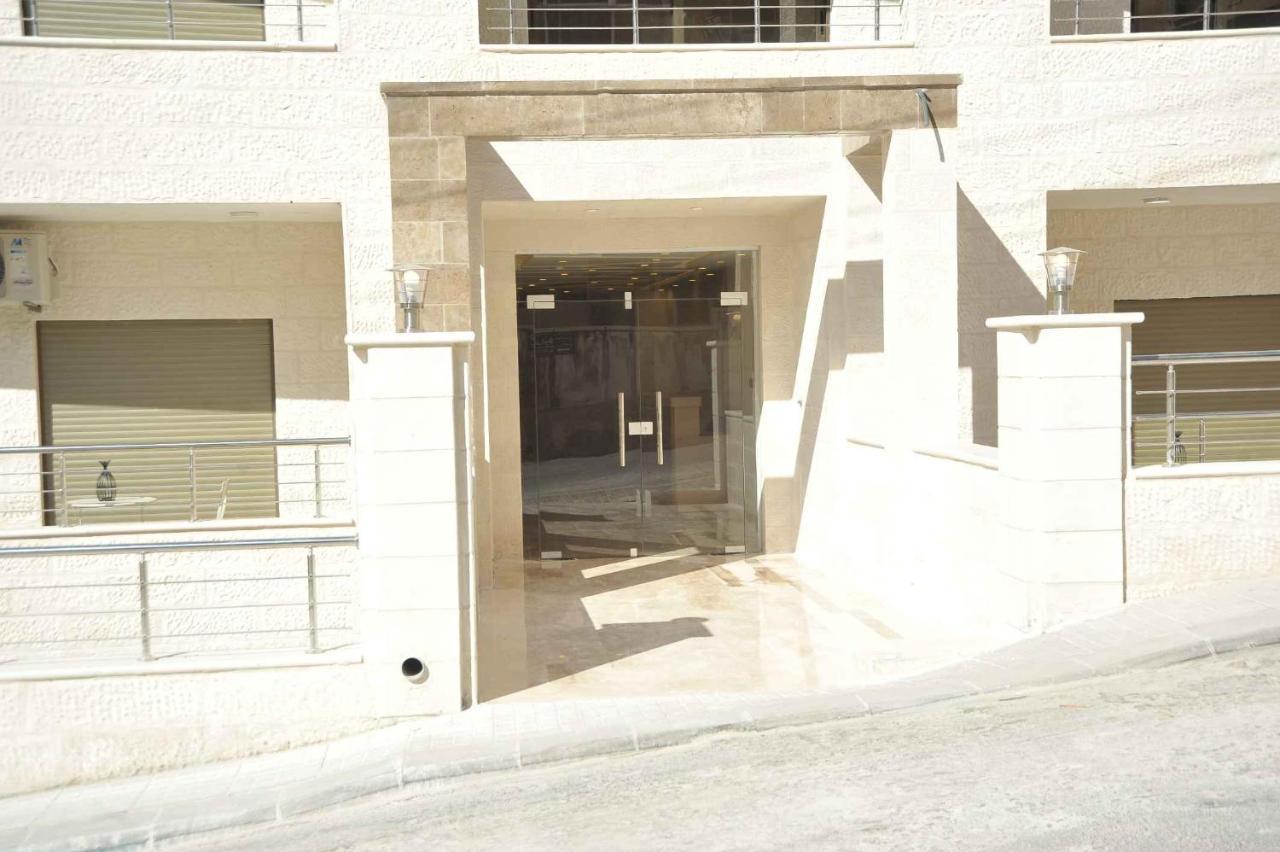 Amazing One Bedroom Apartment In Amman Elwebdah 8 Exterior photo